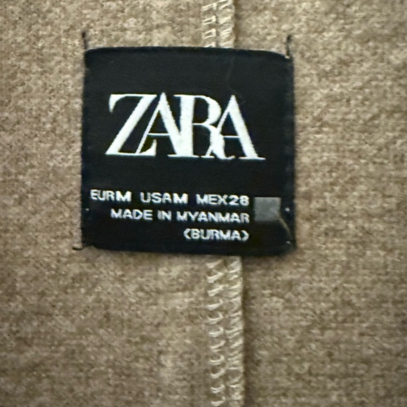 Zara | Coat with Lapel Collar - Picture 8 of 10